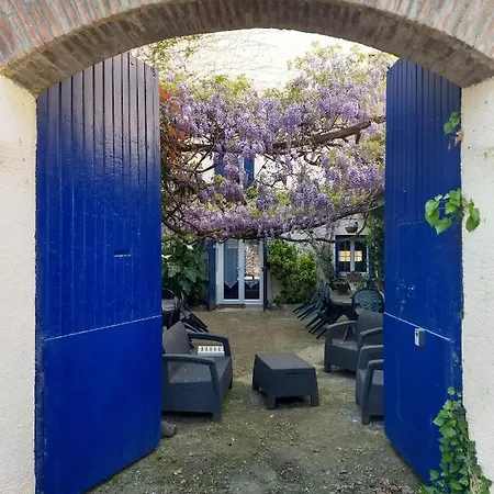 Les Glycines Casa de Férias *
