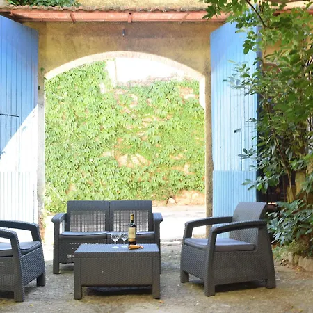 Les Glycines Casa vacanze Llupia