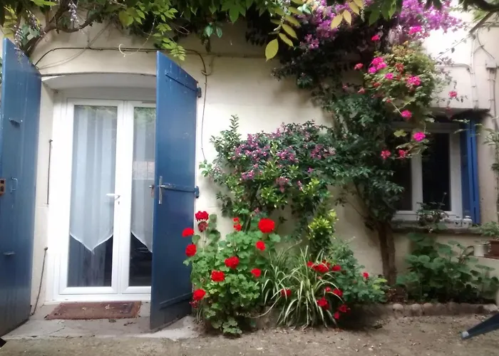 Les Glycines Tatil Evi