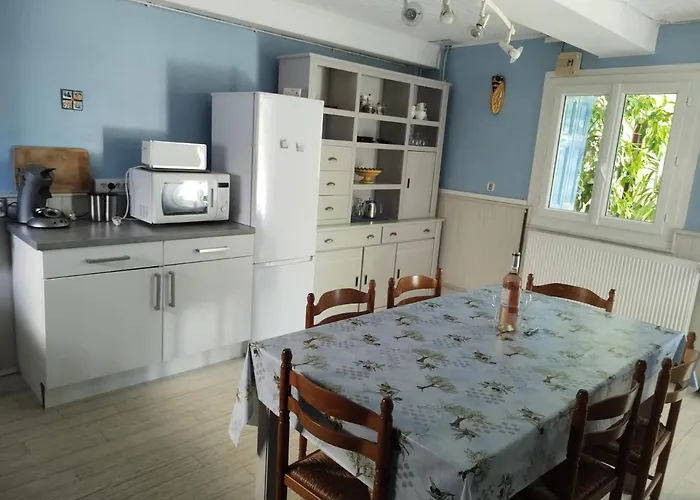 Tatil Evi Les Glycines Llupia